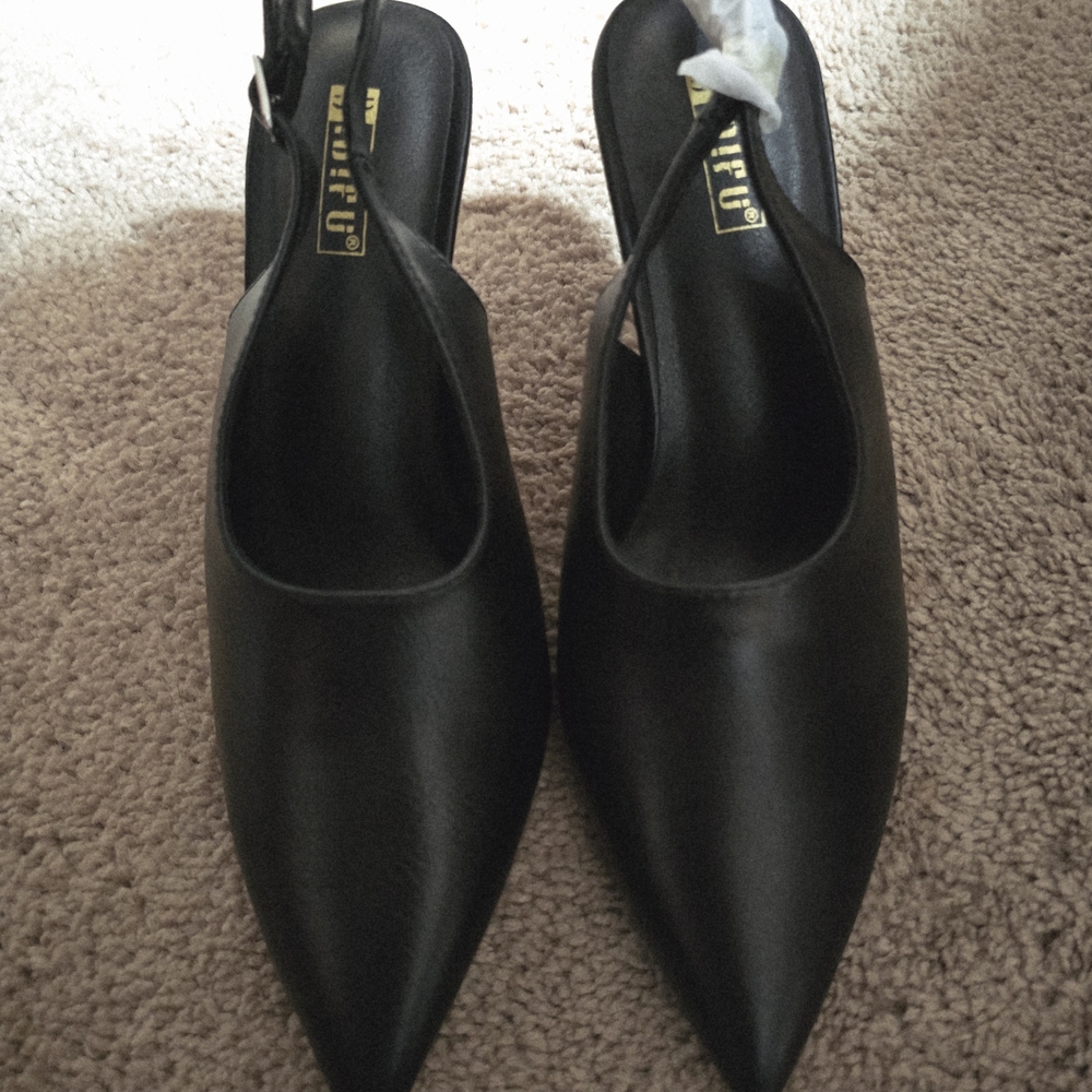 Elegant Black Slingback Heels